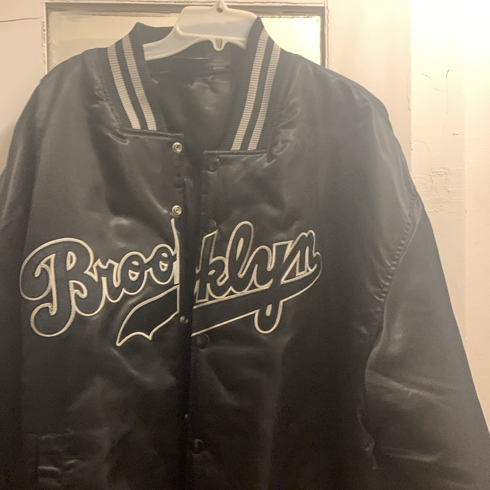 Majestic vintage black satin Brooklyn dodgers jacket. - Picture 6 of 6